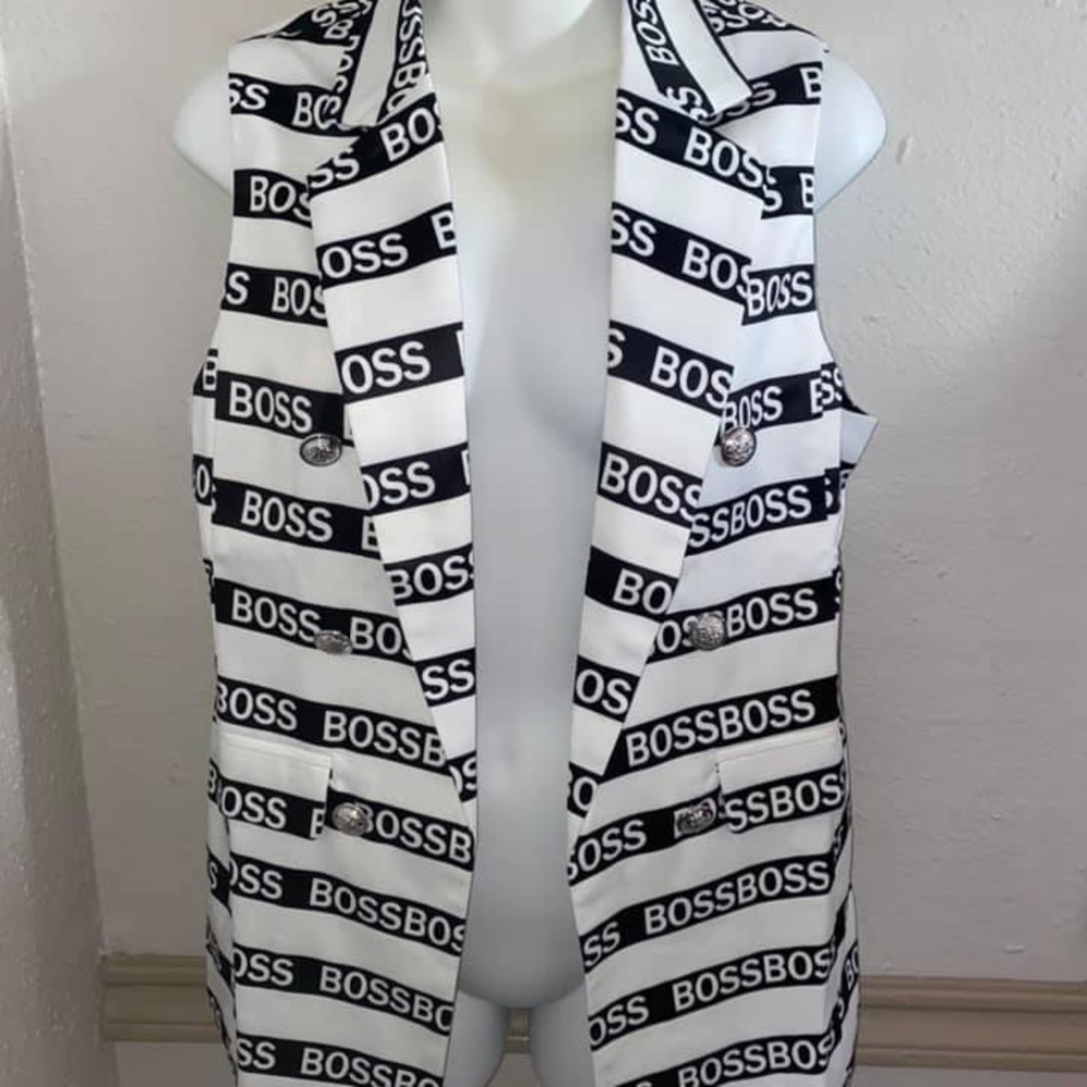 Clothes - Picture 6 of 8